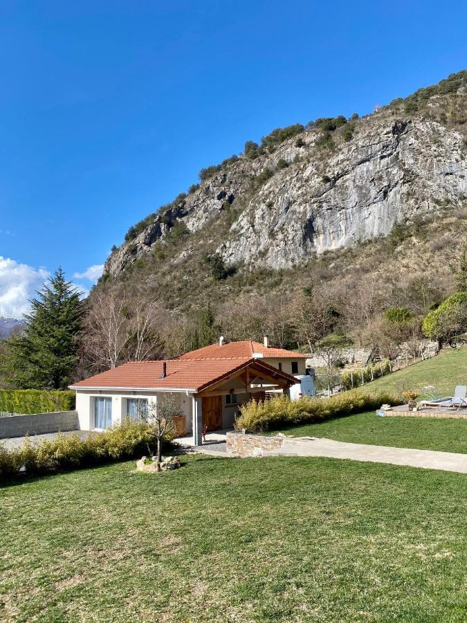 Loft24 Fibre Tout Compris Ussat Bagian luar foto
